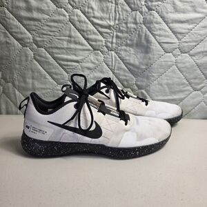 Nike Varsity Compete TR 2 Size 11 men training shoe.
sneakers
